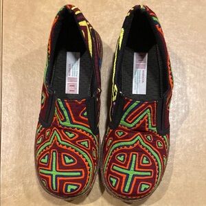 Authentic Mabacol Slip-on with Orange Embroidered and Geometric Patterns